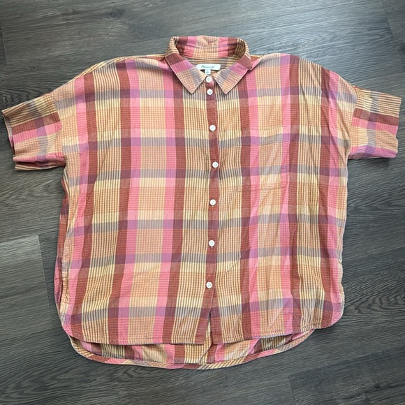 Daily Shirt - Picture 2 of 9